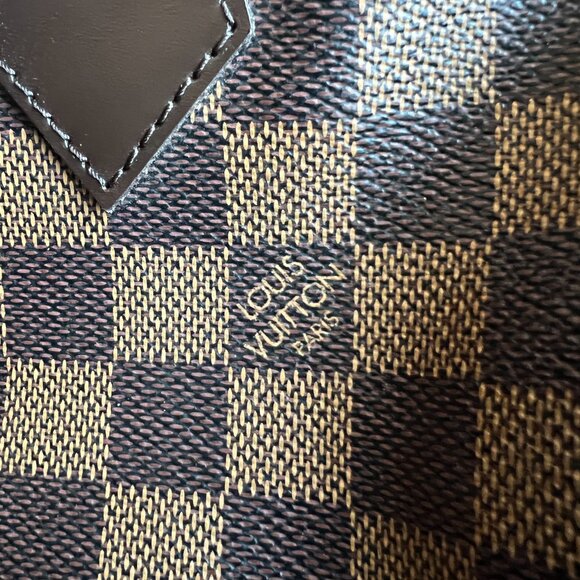 Authentic Louis Vuitton Neverfull MM in Damier Ebene Canvas - Picture 11 of 13